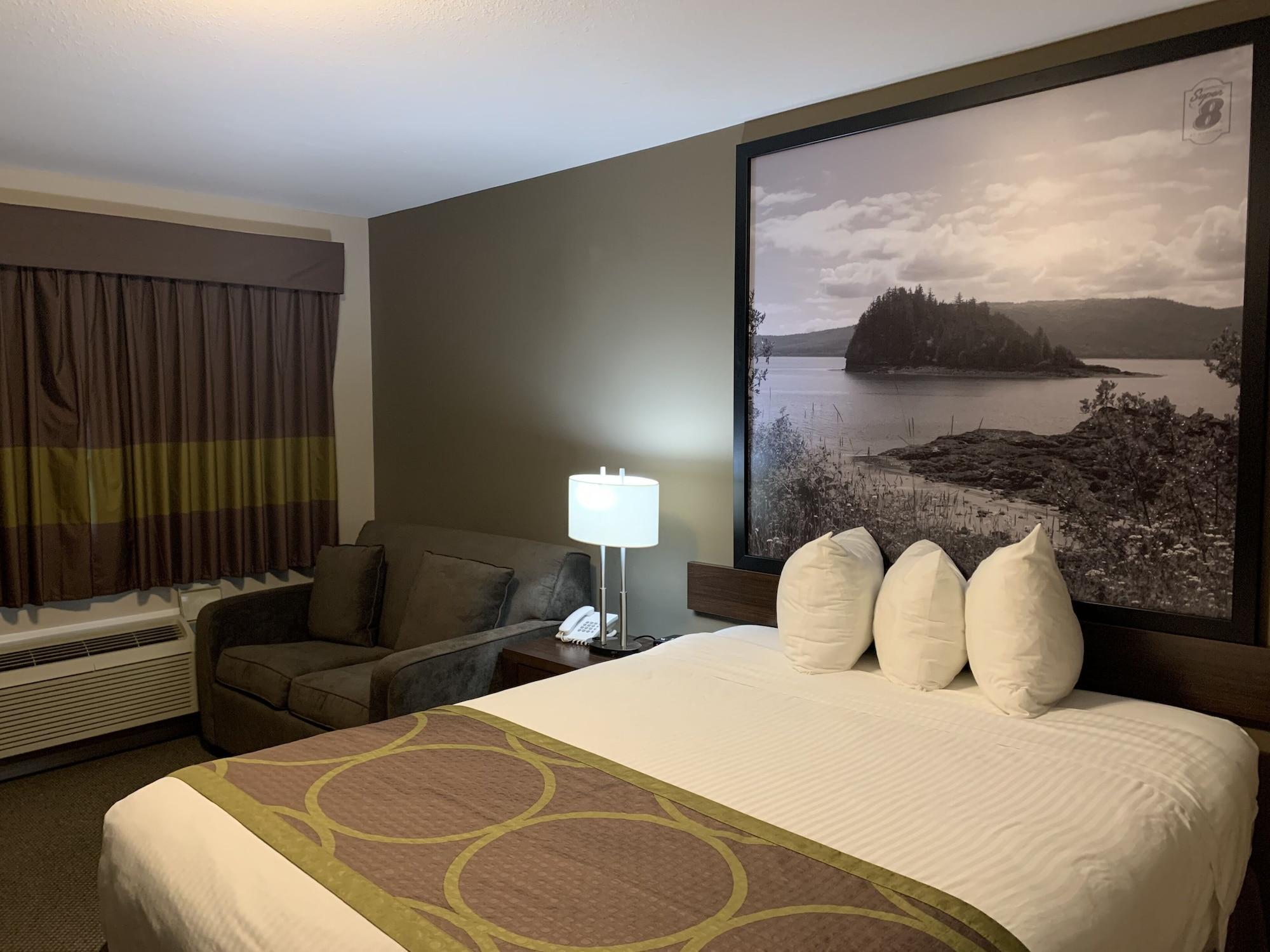 Super 8 By Wyndham كورتيناي المظهر الخارجي الصورة