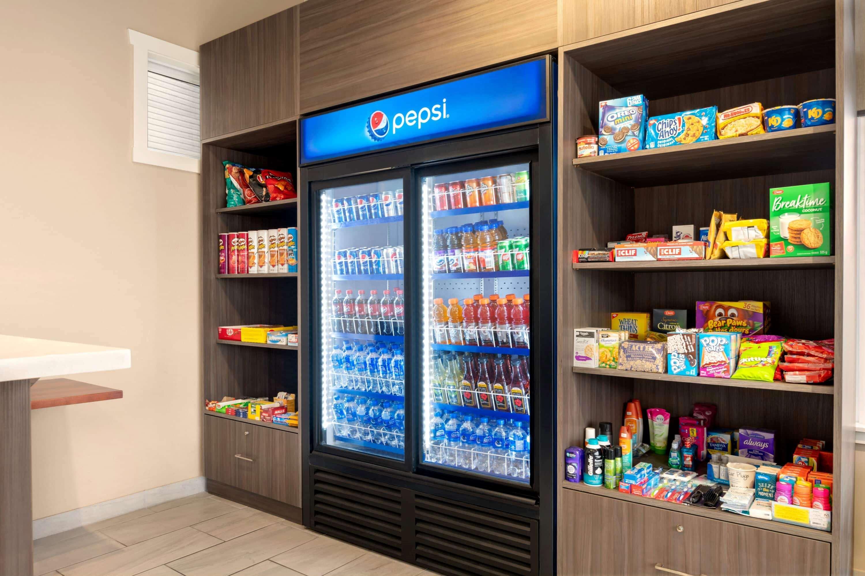 Super 8 By Wyndham كورتيناي المظهر الخارجي الصورة